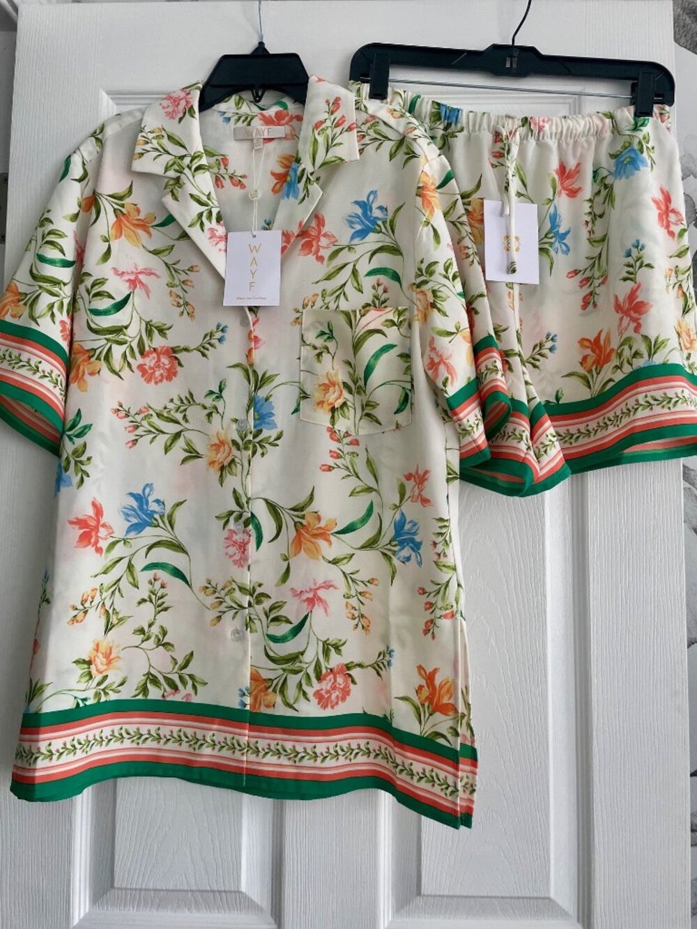 NWT WAYF Floral Pajama Style Matching Set Blouse & Shorts Size M